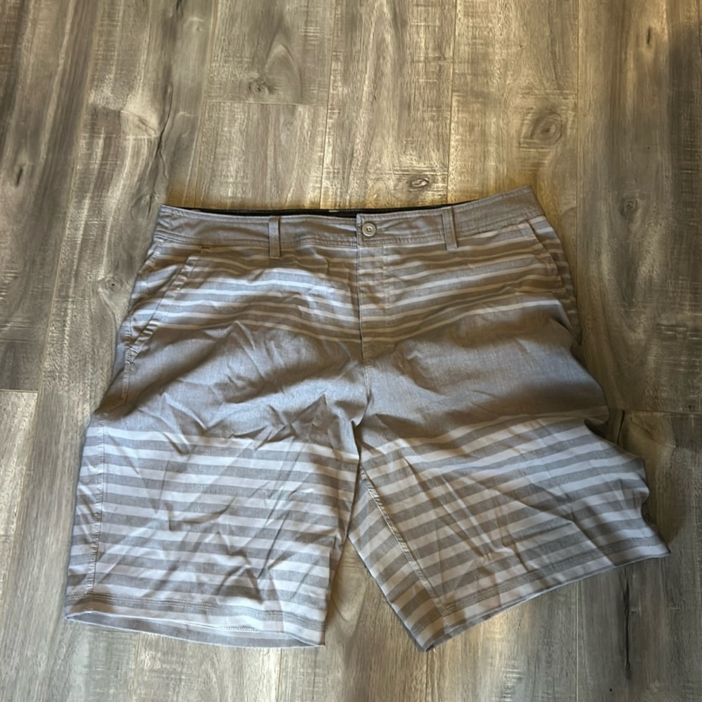 Hang ten men’s shorts